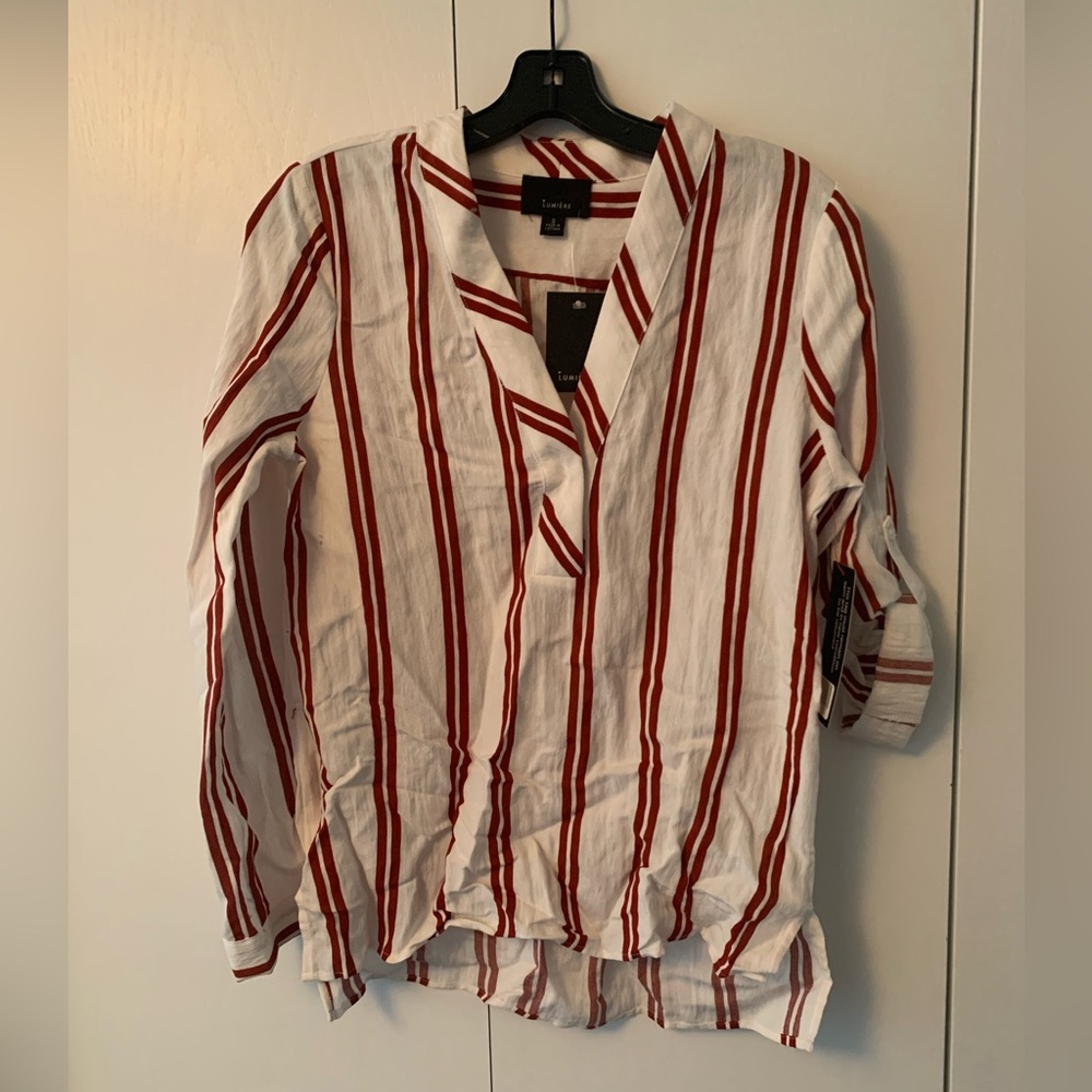 NWT V-neck top. White with dark red vertical stripes.
